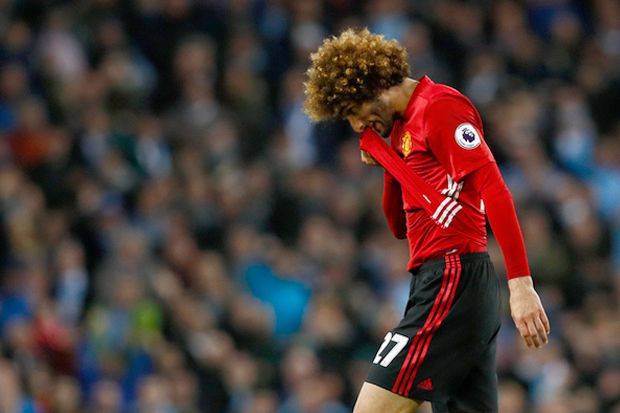 Fellaini Siap Angkat...