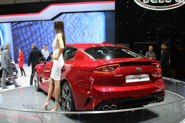 Kia Stinger Resmi Mendarat...