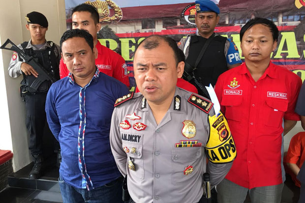 Perkosa Anak di Bawah...