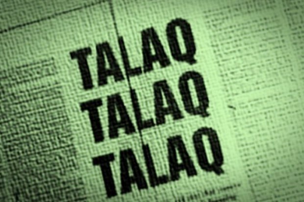 Jatuhkan Talak Tiga,...