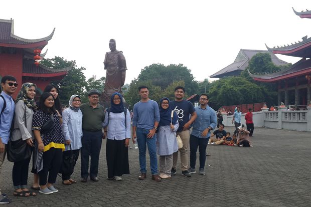 Liburan Tahun Baru,...