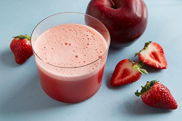 Yuk, Bikin Jus Stroberi...