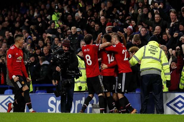 Permak Everton, United...