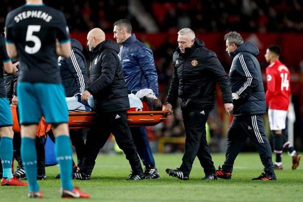 Mourinho: Lukaku Absen...