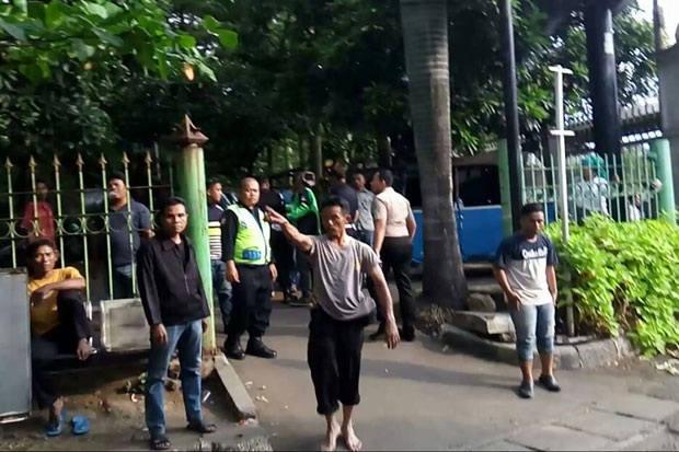 Sopir Bajaj dan Tukang...