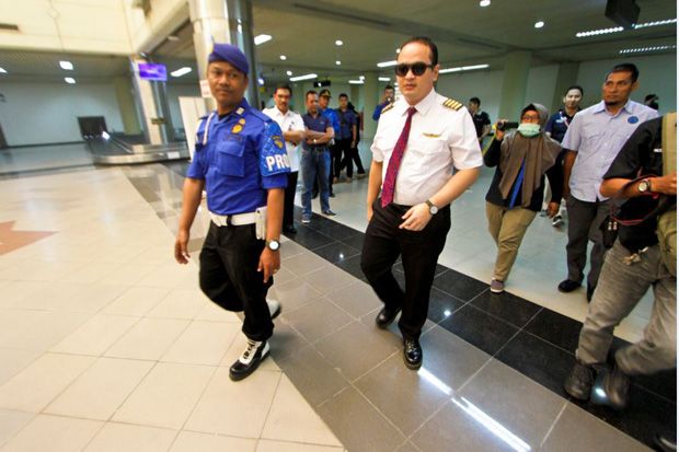 Nyabu Sebelum Terbang,...