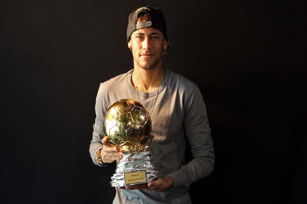Neymar Jr Sabet Penghargaan...
