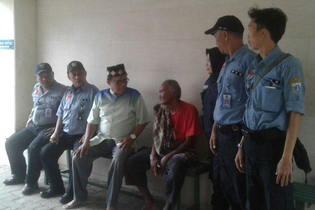 Petugas P3S Boyong Seorang...