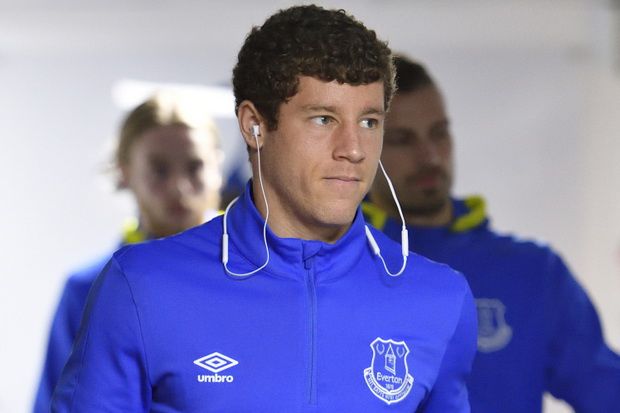 Everton Angkat Tangan,...