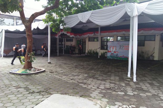 Hari Pertama, Belum...