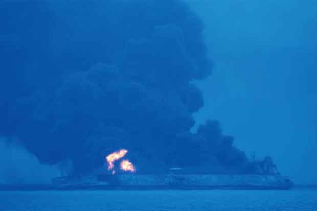 Tanker Iran Tabrak Kapal...