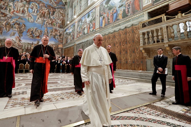 Paus Francis Desak Dunia...