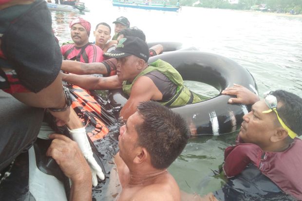 Tenggelam di Pantai...