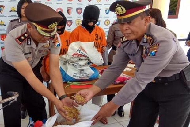 Ambil 4 Kg Beras untuk...