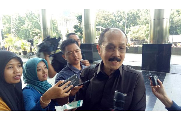 Dicegah ke Luar Negeri,...