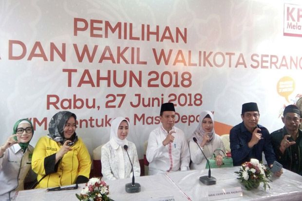 Adik Tiri Atut Antar...