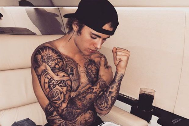 Tato Bikin Selena Gomez...