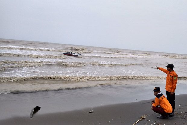 Kapal Nelayan Pecah...