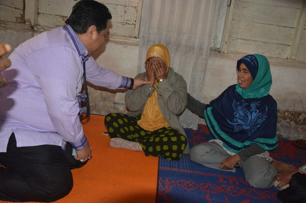 Dikunjungi Isnandar,...