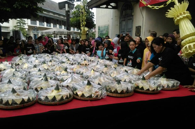 Pedagang Pasar Gede...