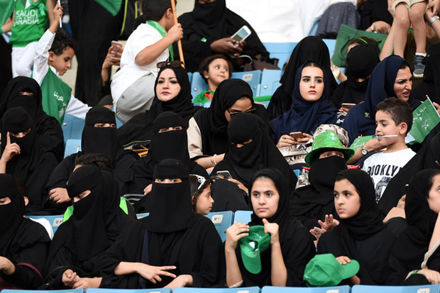 Sejarah, Wanita Arab...