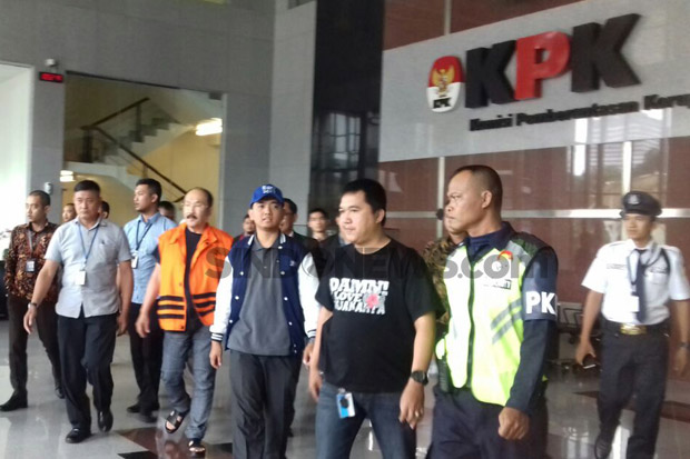 Ditahan KPK, Fredrich...