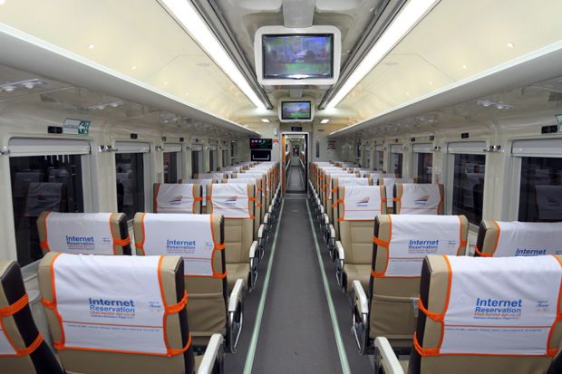 PT KAI Operasikan Kereta...