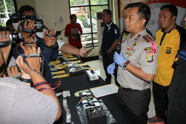 Polres Metro Bekasi...