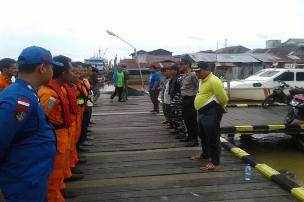Kapal Hancur Dihantam...