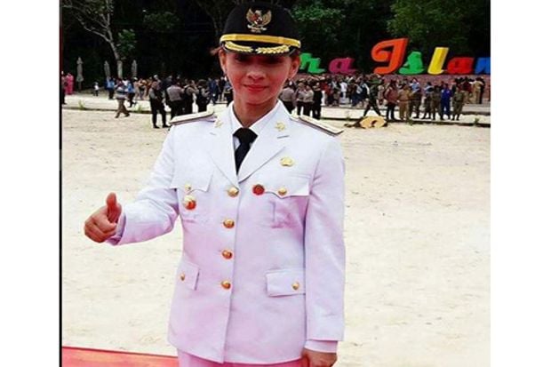 Bupati Cantik Talaud...