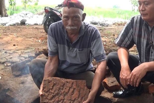 Warga Jombang Temukan...