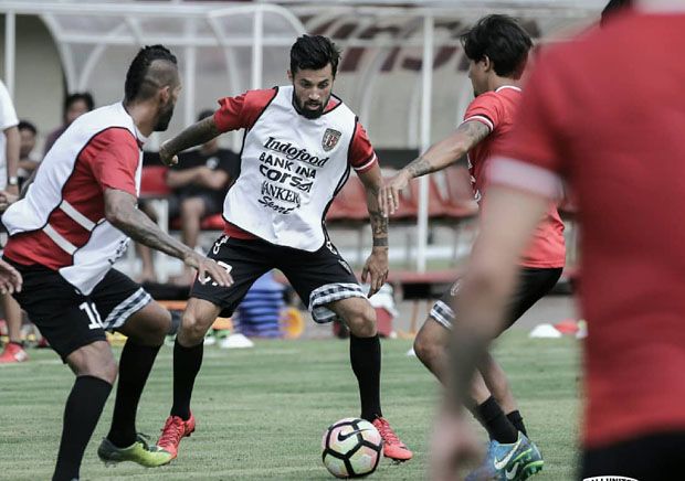 Siasat Bali United Hadapi...