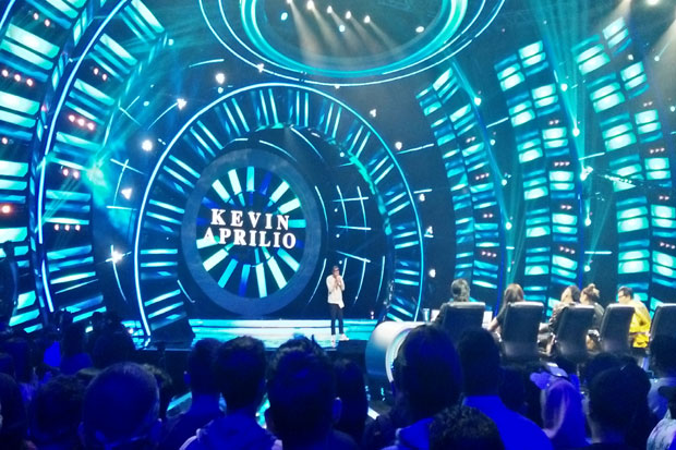 Memukau, Kevin Aprilio...
