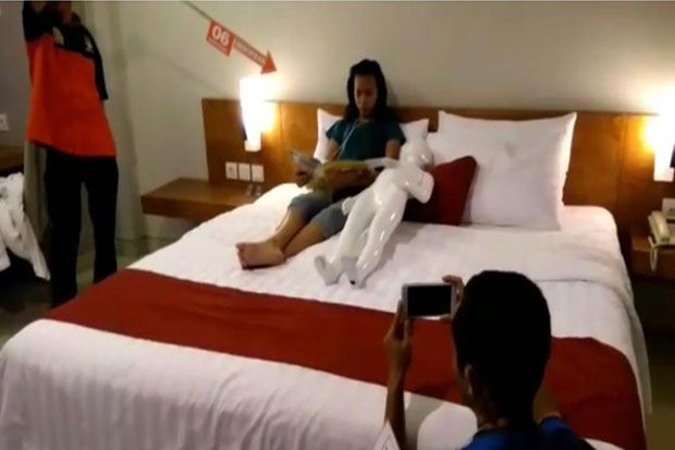 Reka Ulang Kasus Video...