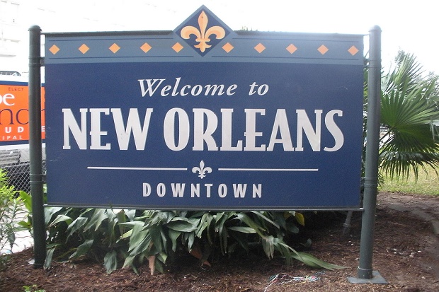 New Orleans Adopsi Resolusi...