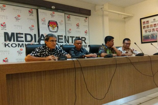 Eks Komisioner Dukung...