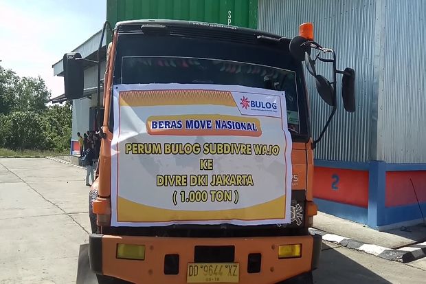 Bulog Wajo Salurkan...