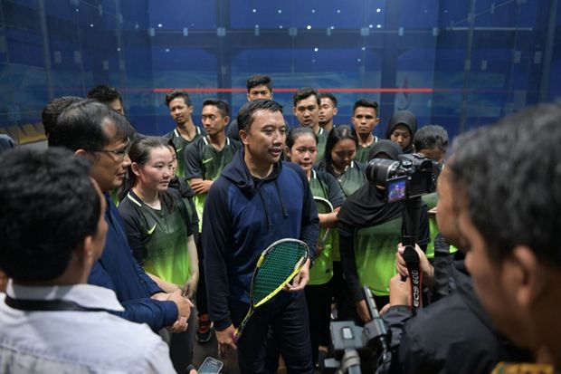 Menpora Blusukan ke...