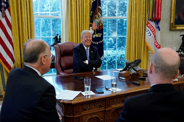 Trump: Pembangunan Tembok...