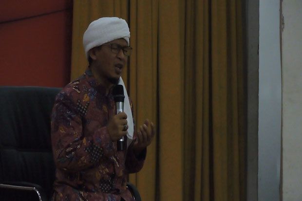 Aa Gym Pimpin Doa Damai...
