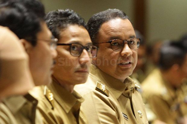 Anies Izinkan Becak...