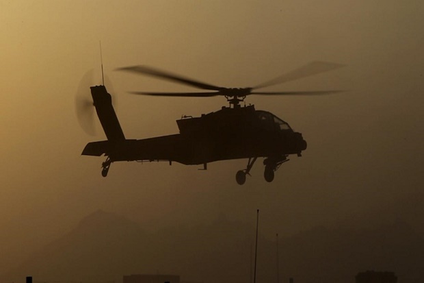 Helikoter Apache Milik...