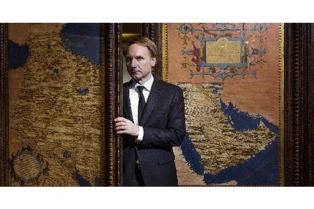 Dan Brown Hidup Dalam...