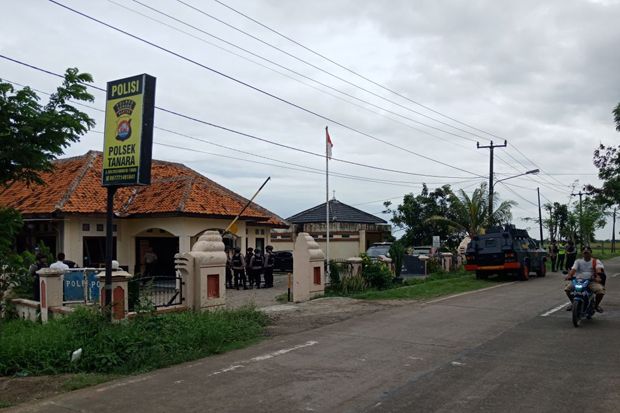 Teror Bom, Polsek Tanara...