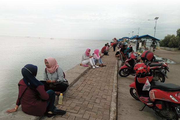 Pantai Gope Daya Tarik...