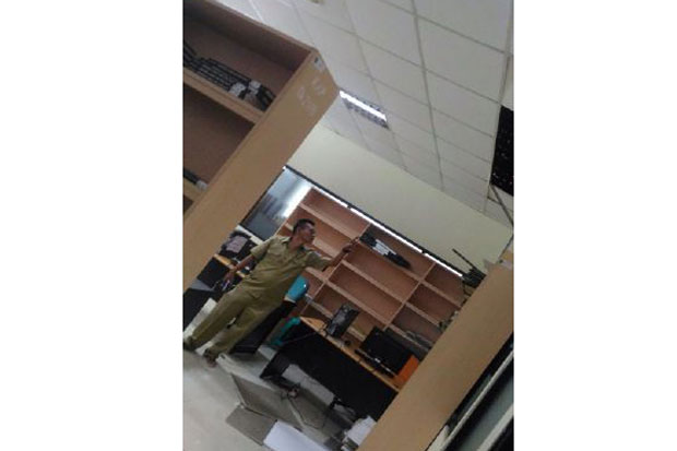 Plafon Gedung Perpustakaan...