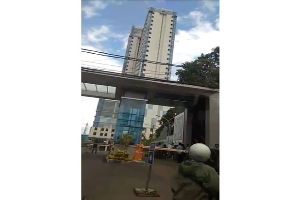 Heboh, Apartemen di...