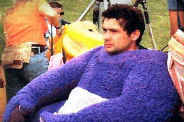 Aktor Teletubbies, Simon...