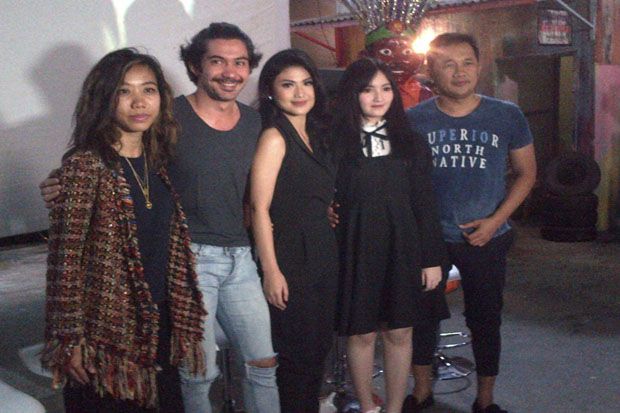 Hanung Bramantyo Ciptakan...