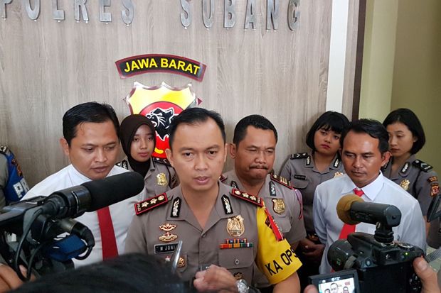 Kesal Penghasilan Ayahnya...